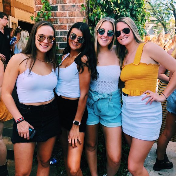 Meet your Posher, Quintin - Picture 1 of 1